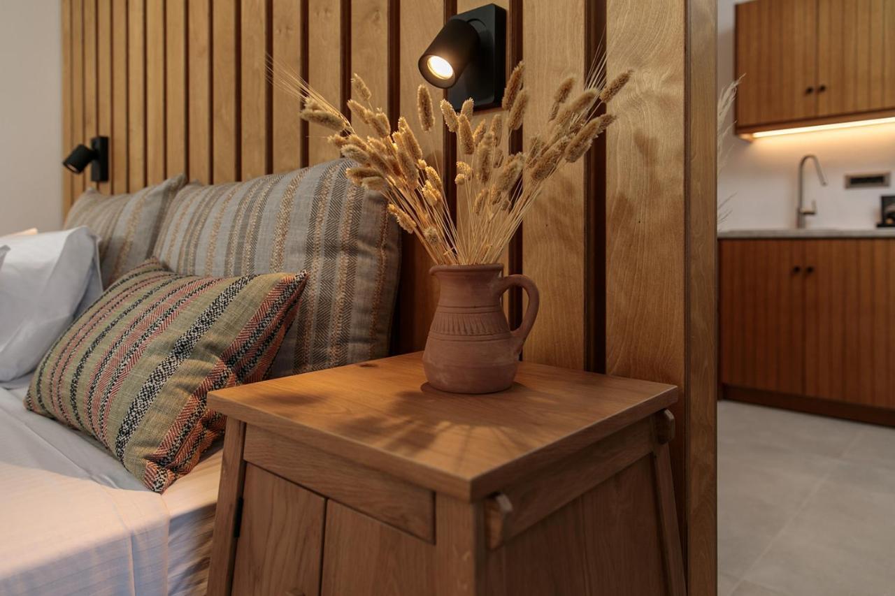 "Makava Suites" Your Luxe Urban Sanctuary Naxos City Bagian luar foto