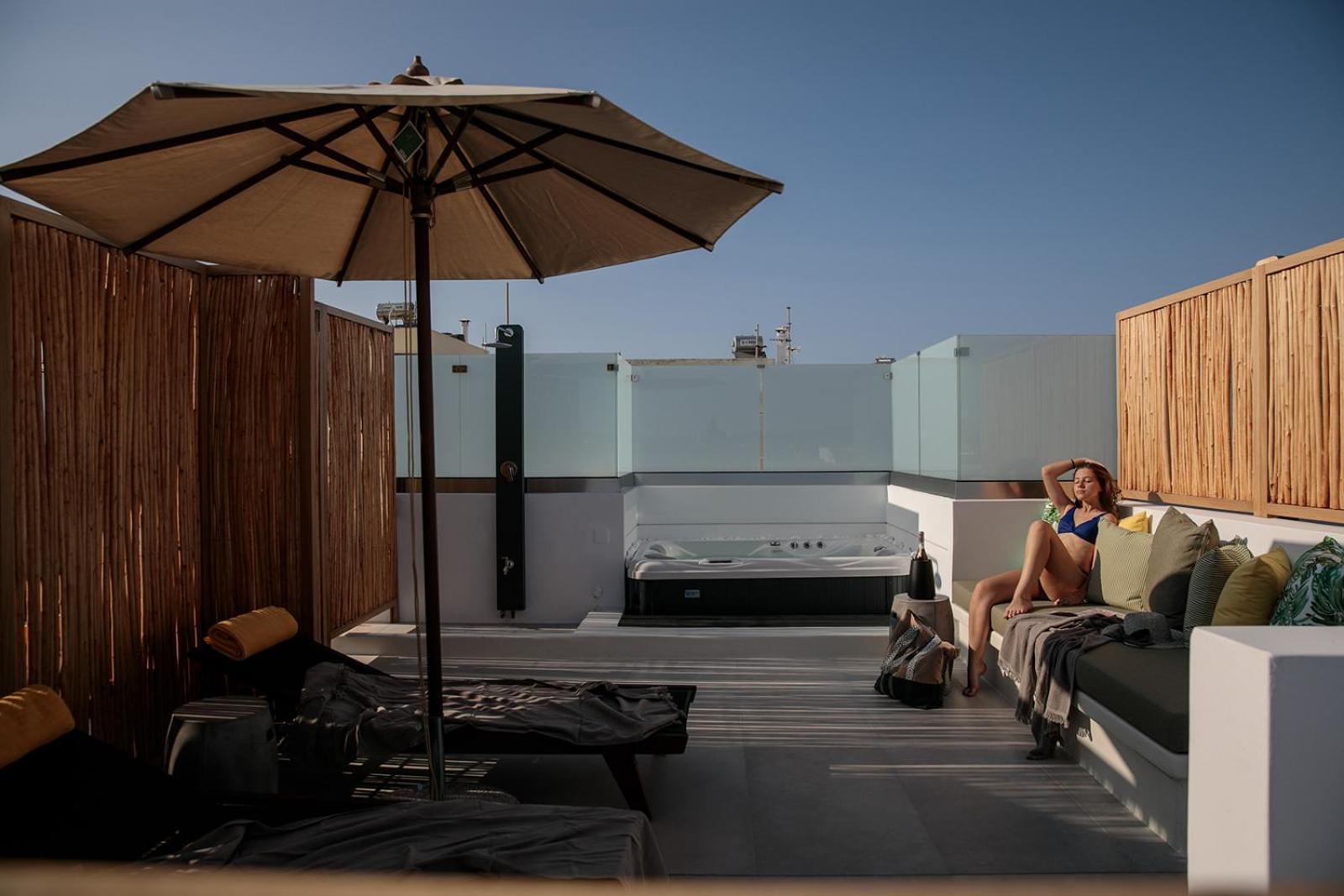 "Makava Suites" Your Luxe Urban Sanctuary Naxos City Bagian luar foto