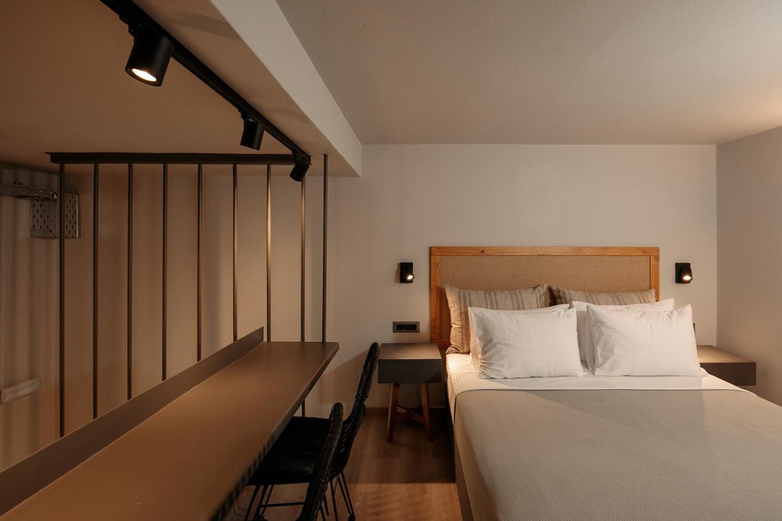 "Makava Suites" Your Luxe Urban Sanctuary Naxos City Bagian luar foto